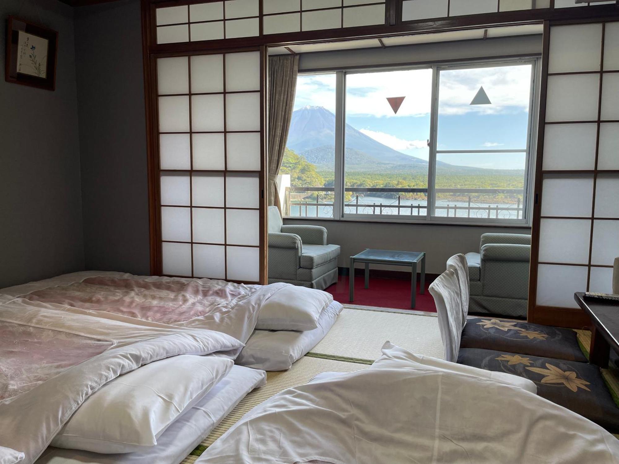 Shoji Lake Hotel Fujikawaguchiko Exterior photo