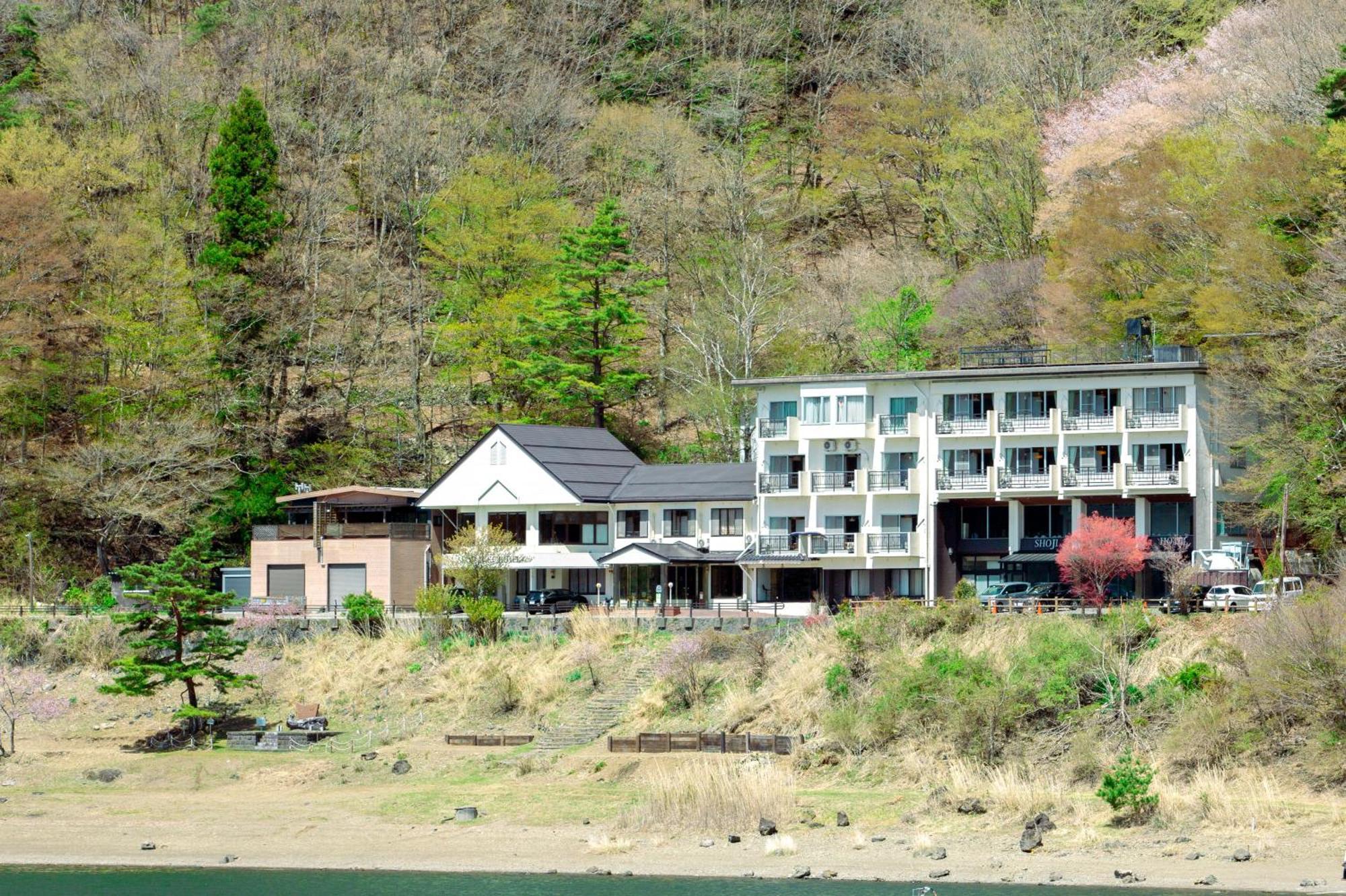 Shoji Lake Hotel Fujikawaguchiko Exterior photo
